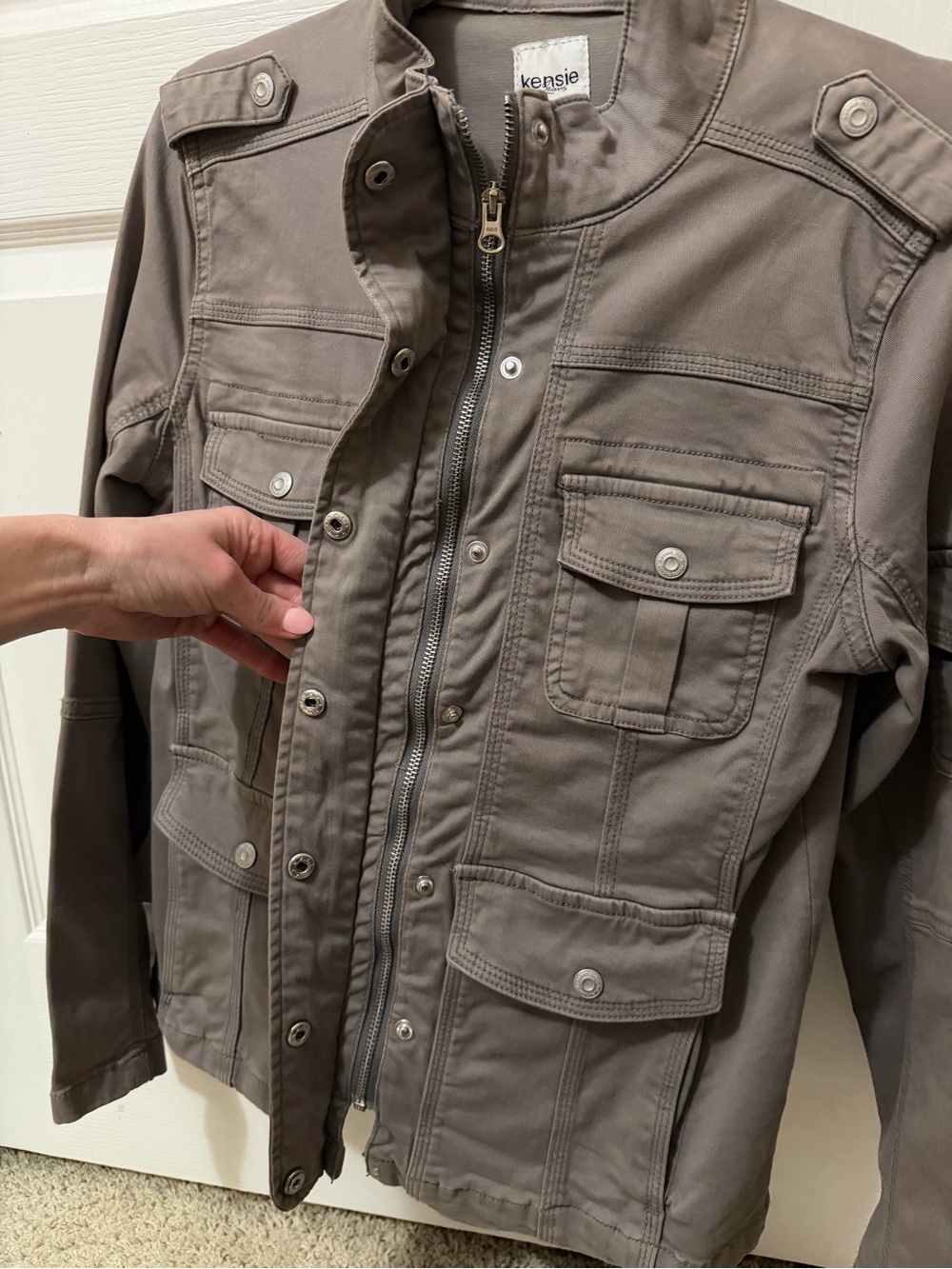 Gray jacket size medium - Picture 2 of 6